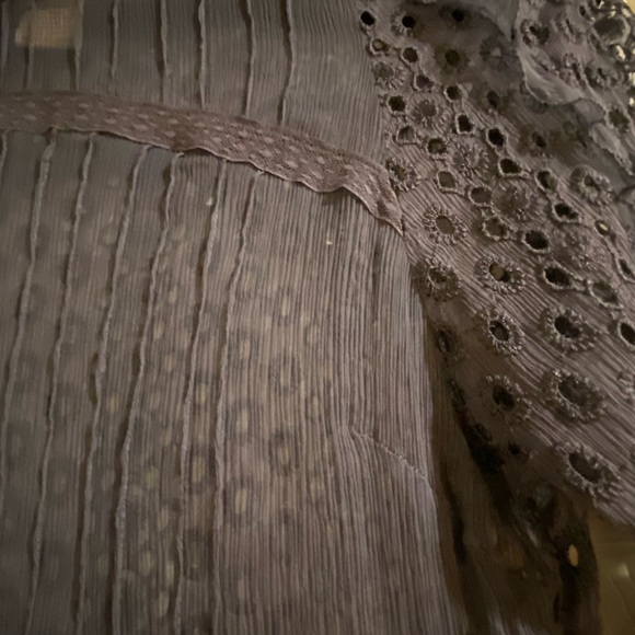 Sundance 100% silk purple long sleeve top with eyelet detail. Size small. - Picture 4 of 4